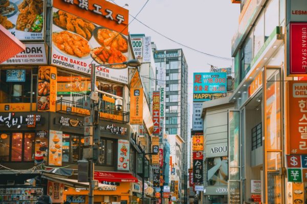 Phố Myeongdong, thiên đường mua sắm lớn nhất Seoul - Du lịch Hàn Quốc